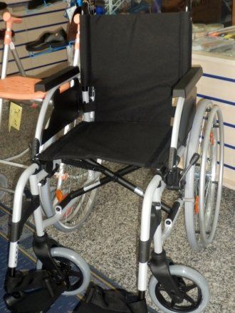Clínica Anda Bien silla de ruedas